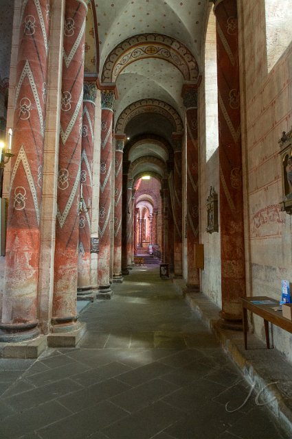 0358Abbatiale St Austremoine.jpg - SONY DSC